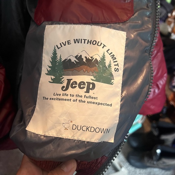 Jeep Men's Red Puffer Duck Down Jacket - Picture 5 of 8